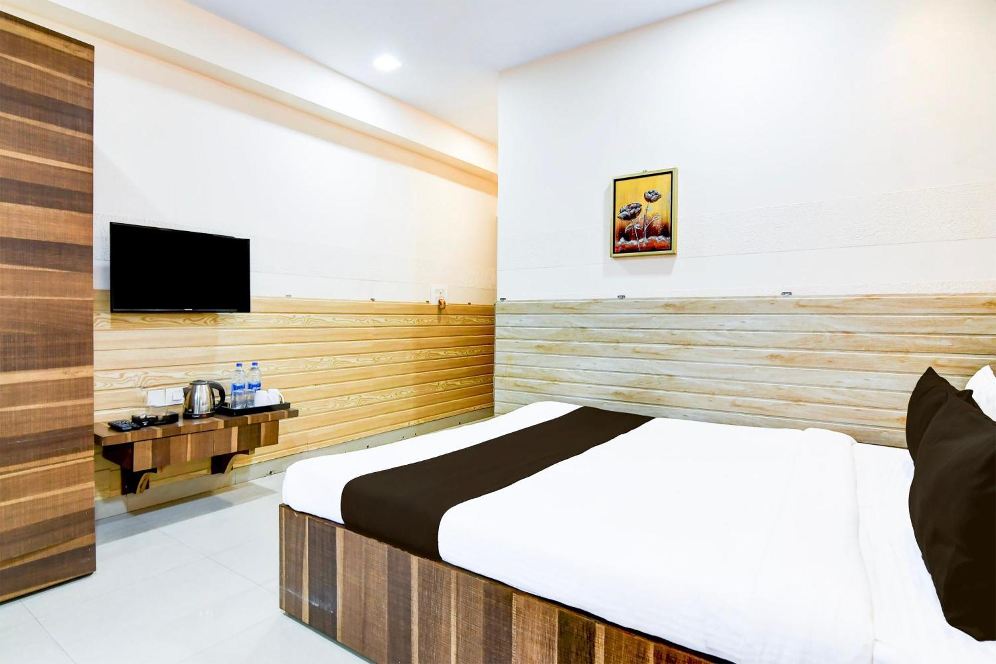Super Collection O Behala Hotel Bhasa Екстериор снимка