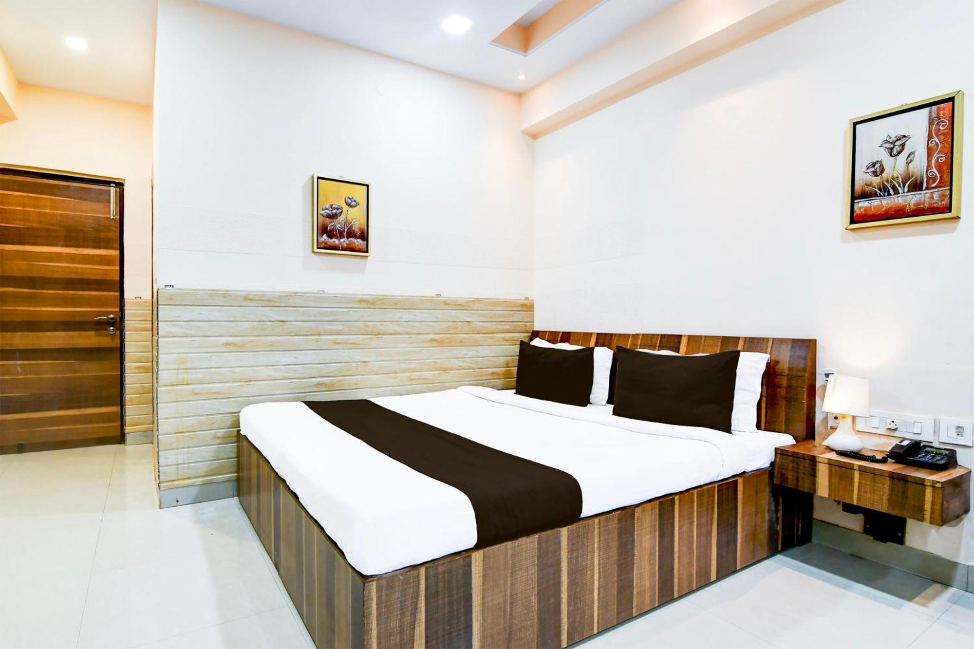 Super Collection O Behala Hotel Bhasa Екстериор снимка